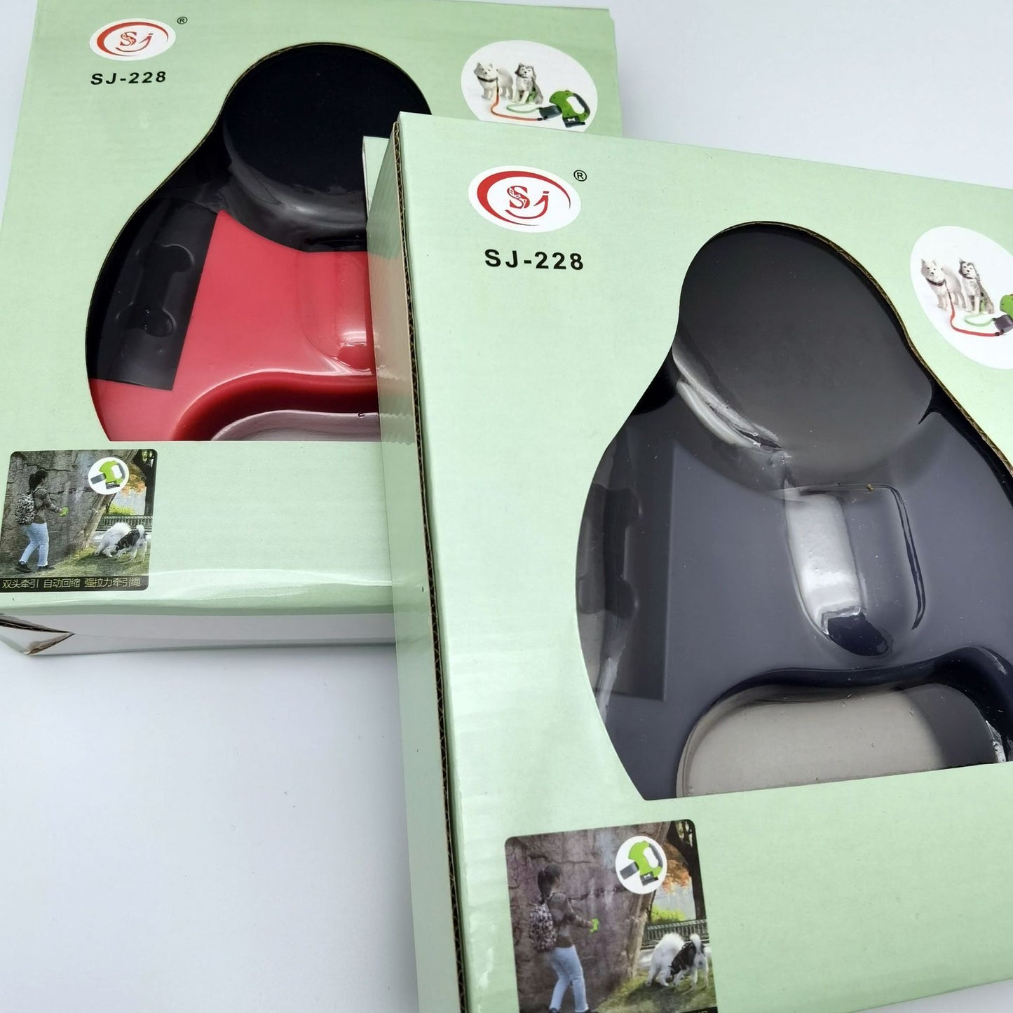 Retractable leash for pets